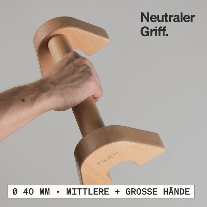 Eine Hand umfasst den Griff eines LG1-Standard-Paares