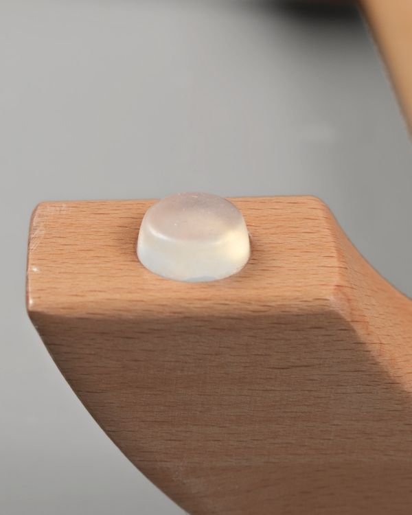 Puffer unter dem Buchenholz des LG1 Breit.